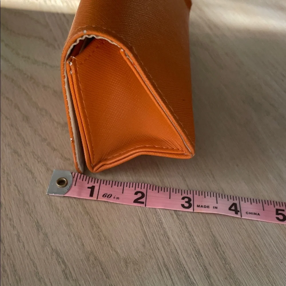 Tory Burch Glasses case - Picture 12 of 13